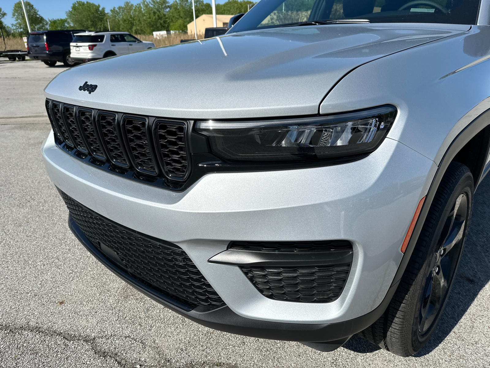 2024 Jeep Grand Cherokee Altitude 49