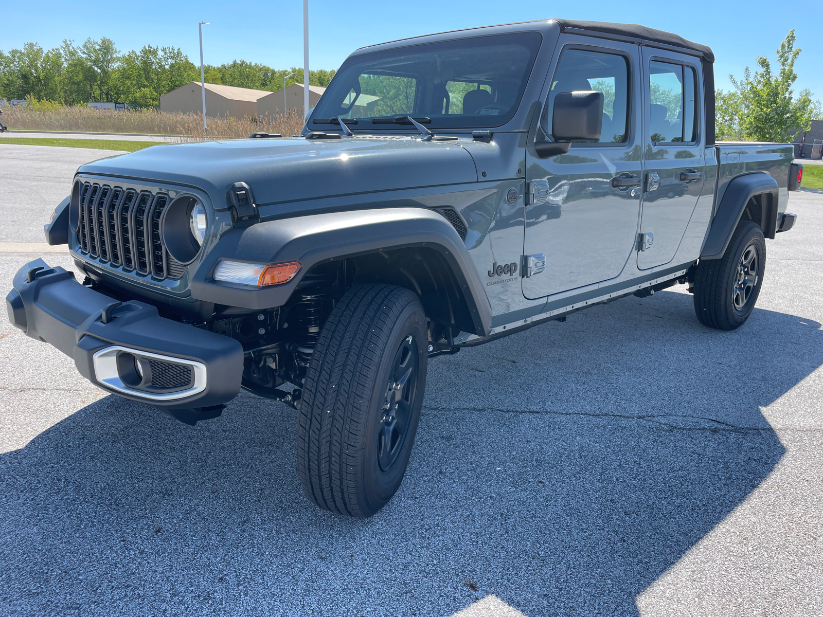 2024 Jeep Gladiator Sport 8