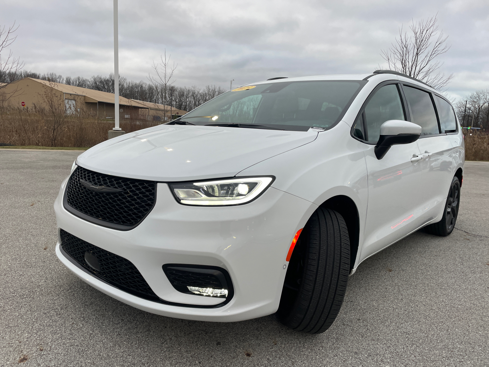 2023 Chrysler Pacifica Touring L 7