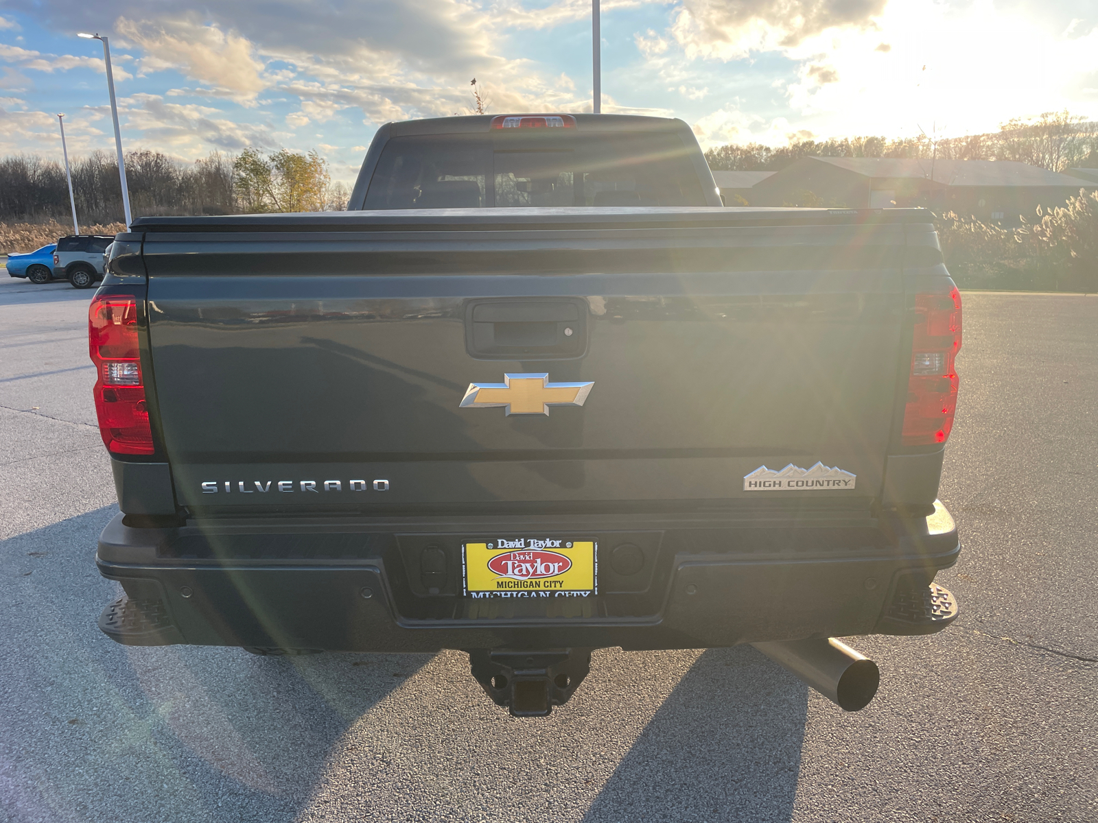 2018 Chevrolet Silverado 3500HD High Country 4WD Crew Cab 153.7 4