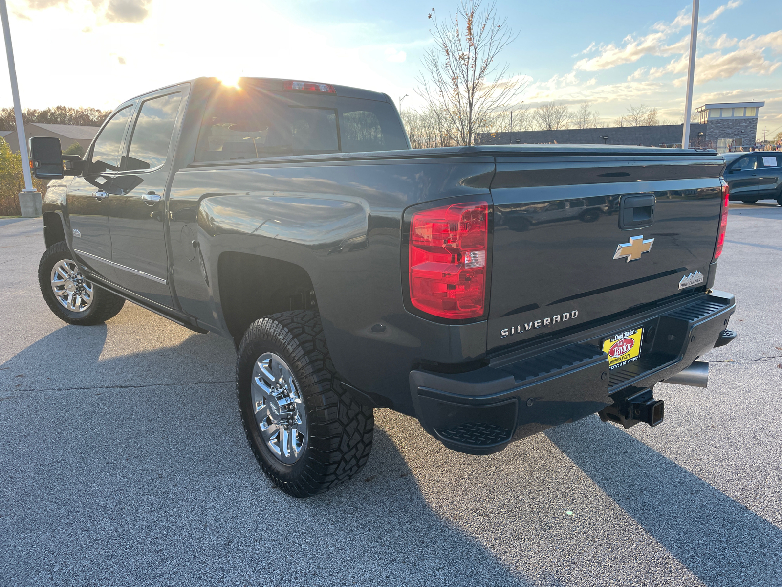 2018 Chevrolet Silverado 3500HD High Country 4WD Crew Cab 153.7 5