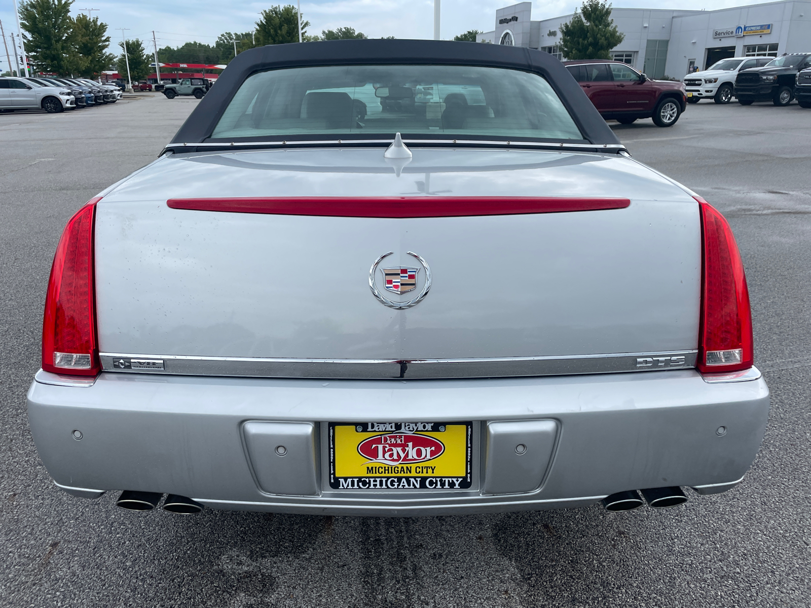 2011 Cadillac DTS Premium 5