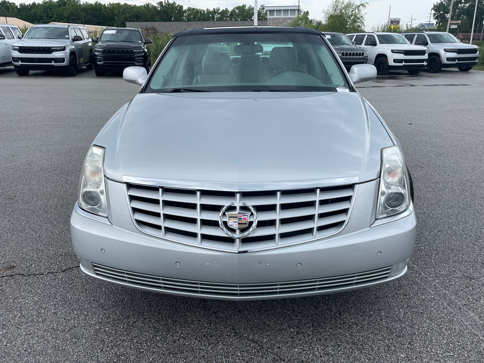 2011 Cadillac DTS Premium 9