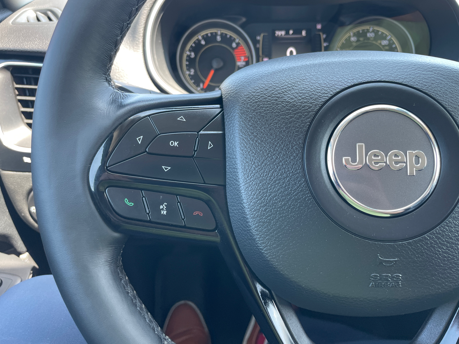 2021 Jeep Cherokee Latitude Plus 24