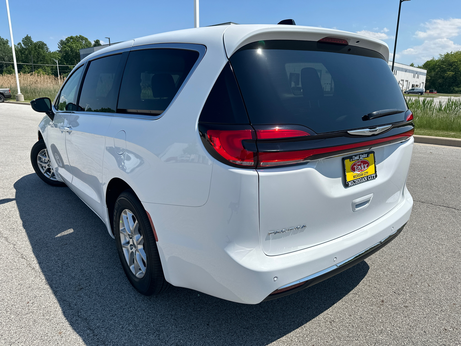 2024 Chrysler Pacifica Touring L 6