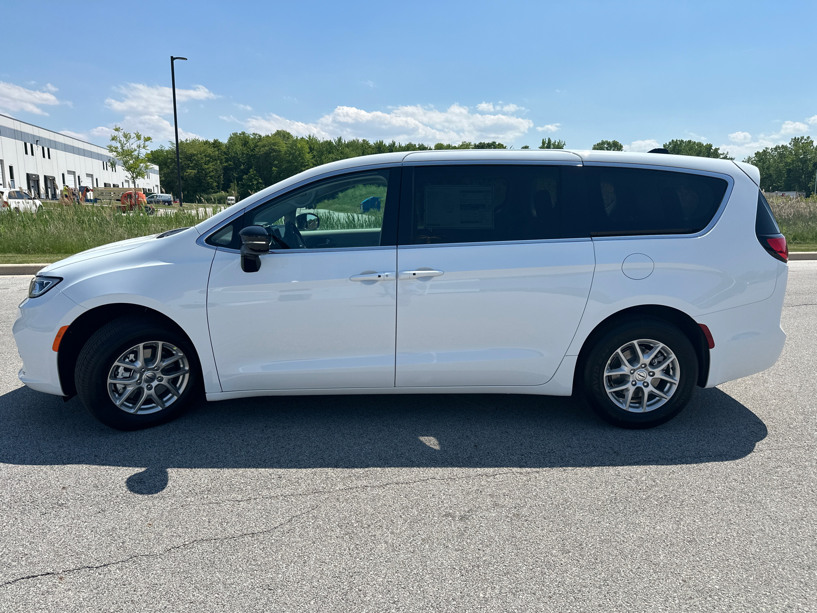 2024 Chrysler Pacifica Touring L 7