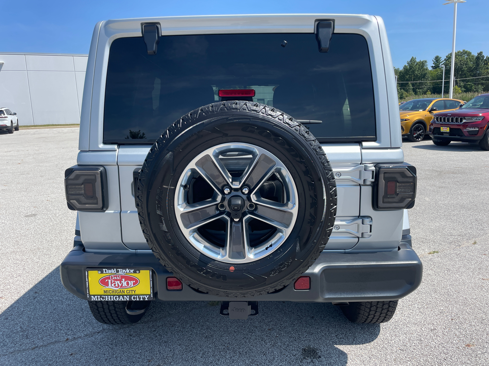 2022 Jeep Wrangler Unlimited Sahara 5