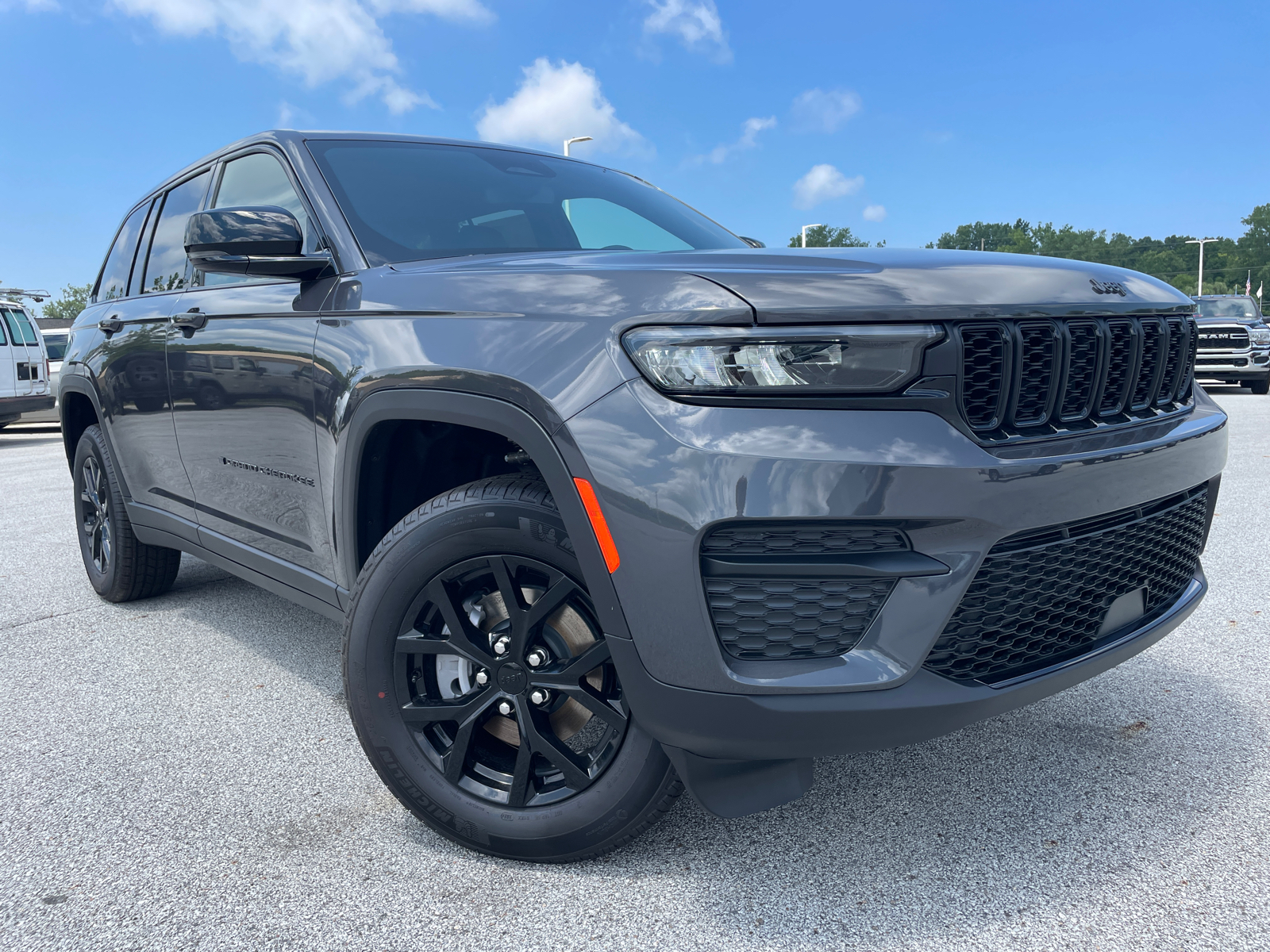 2024 Jeep Grand Cherokee Altitude X 2