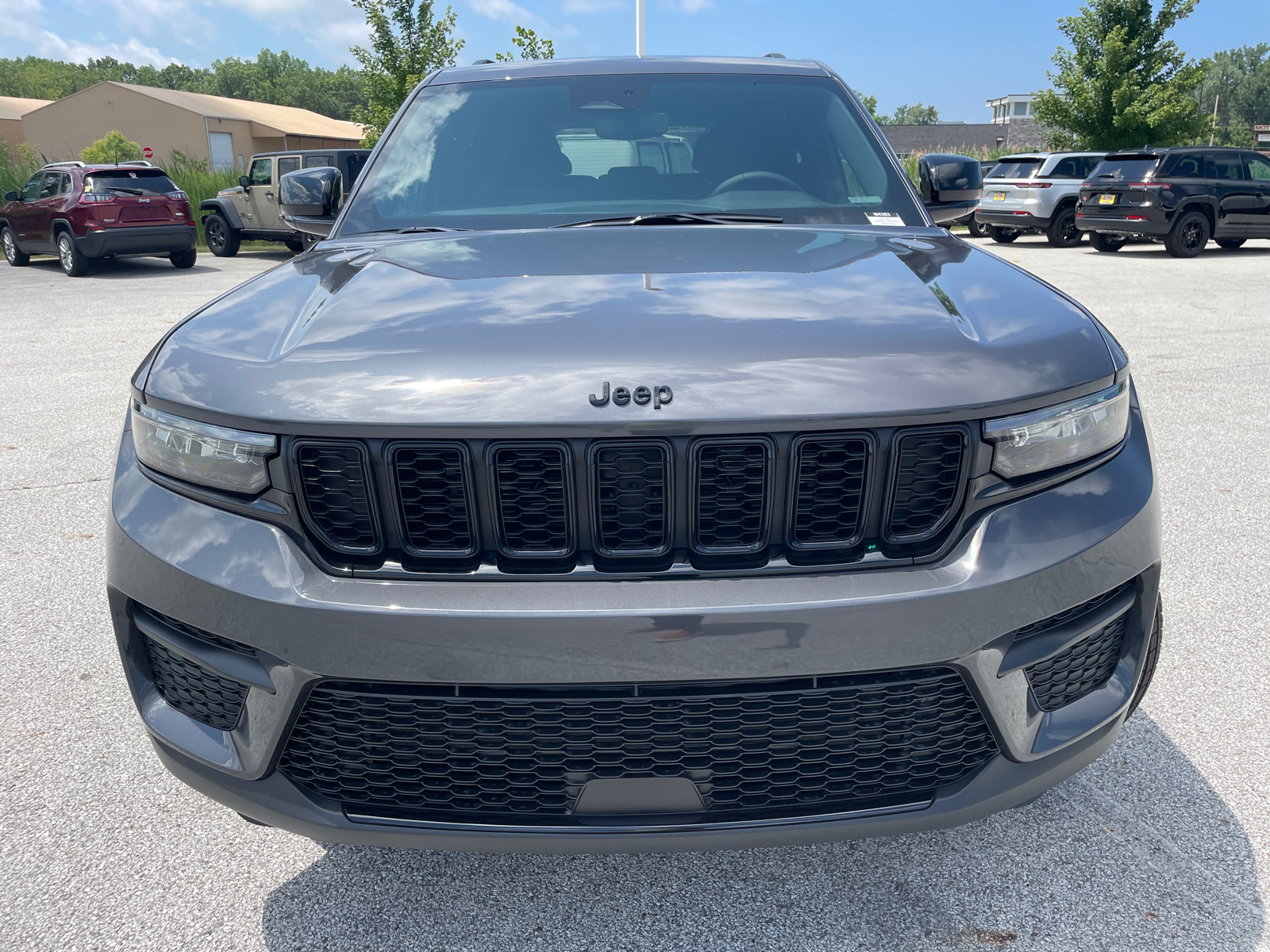 2024 Jeep Grand Cherokee Altitude X 9