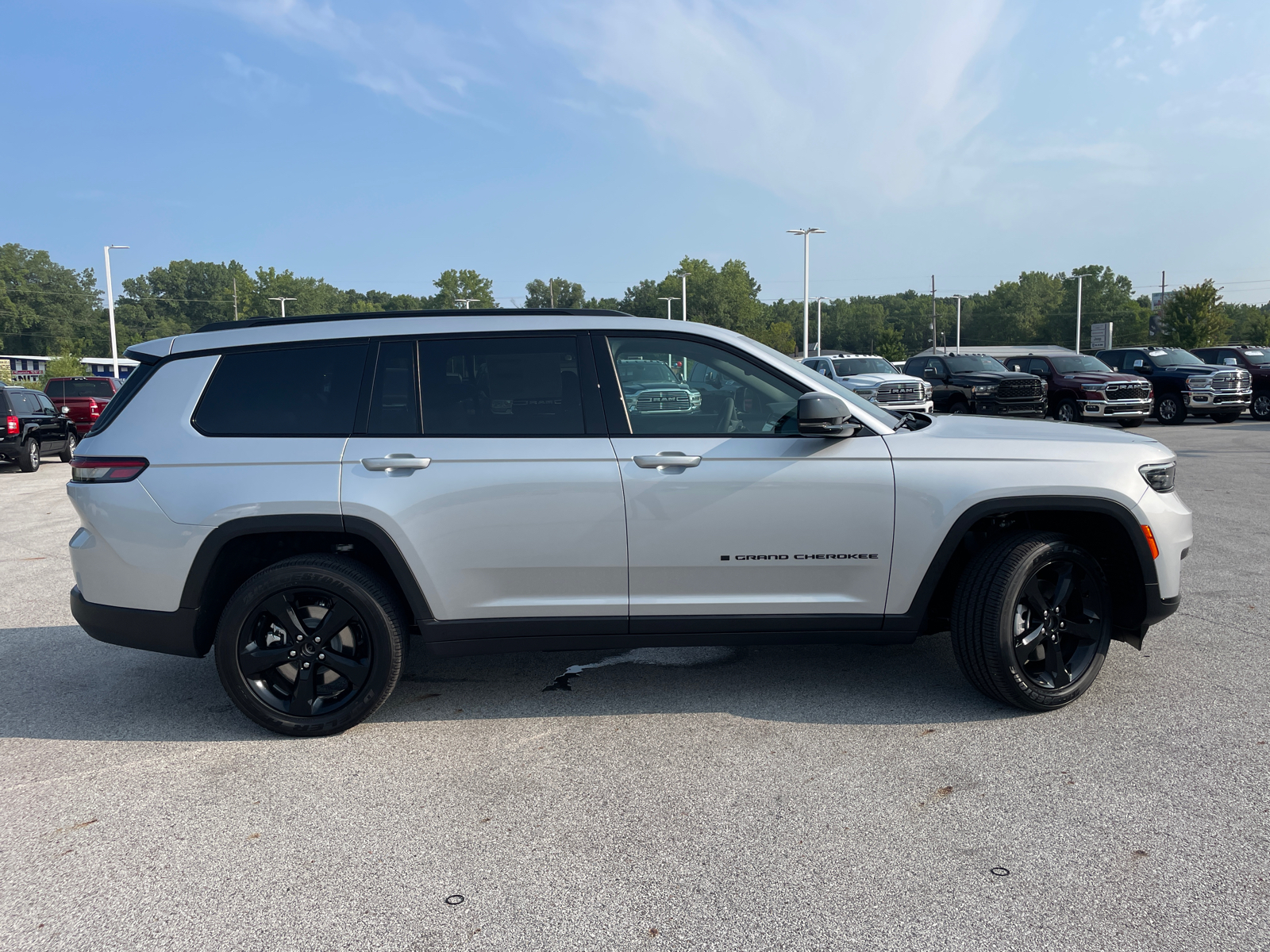 2024 Jeep Grand Cherokee L Altitude X 3