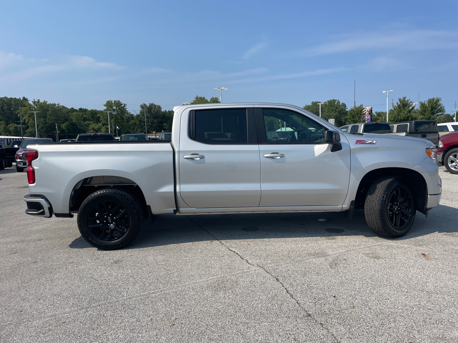 2022 Chevrolet Silverado 1500 RST 3