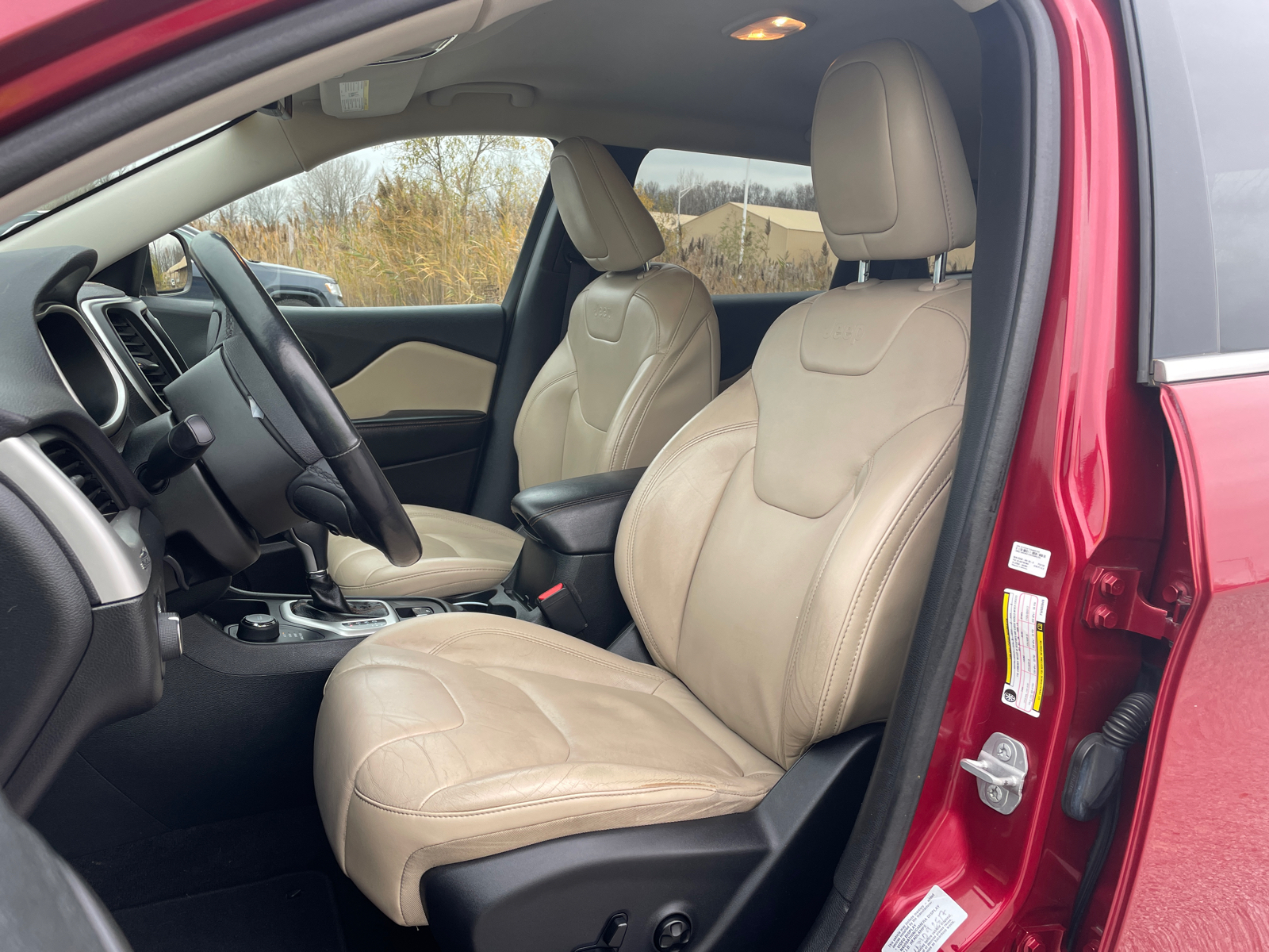 2015 Jeep Cherokee Limited 9