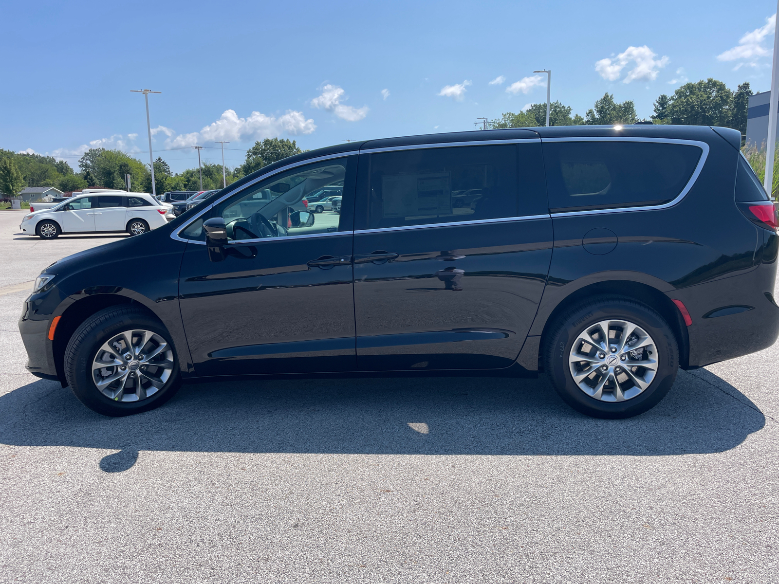 2024 Chrysler Pacifica Touring L 7