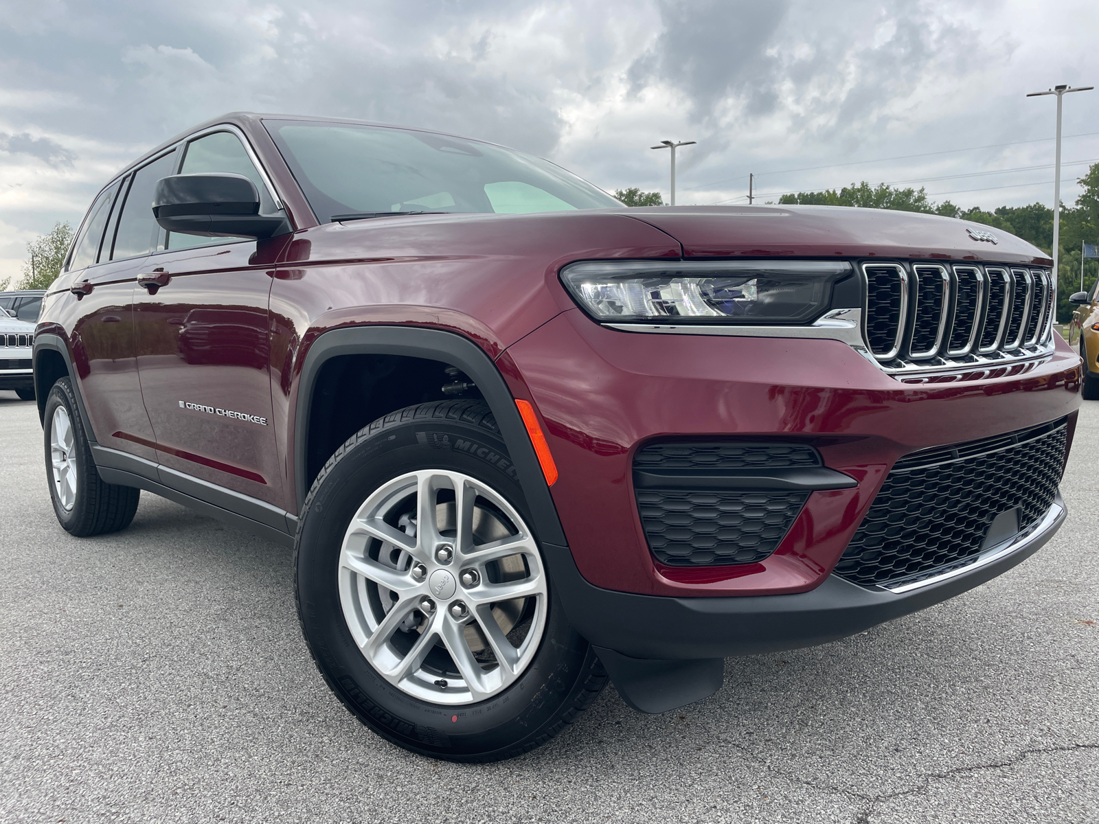 2024 Jeep Grand Cherokee Laredo 2