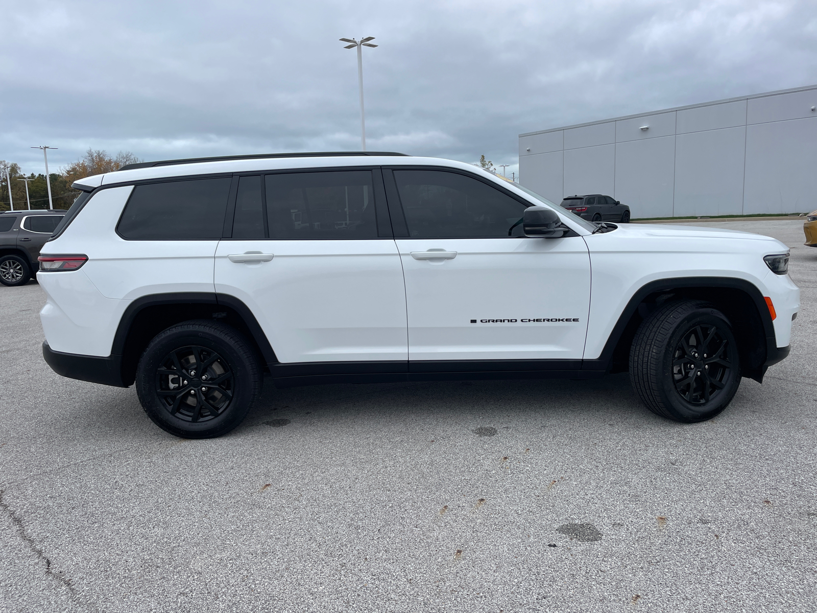 2024 Jeep Grand Cherokee L Altitude X 2