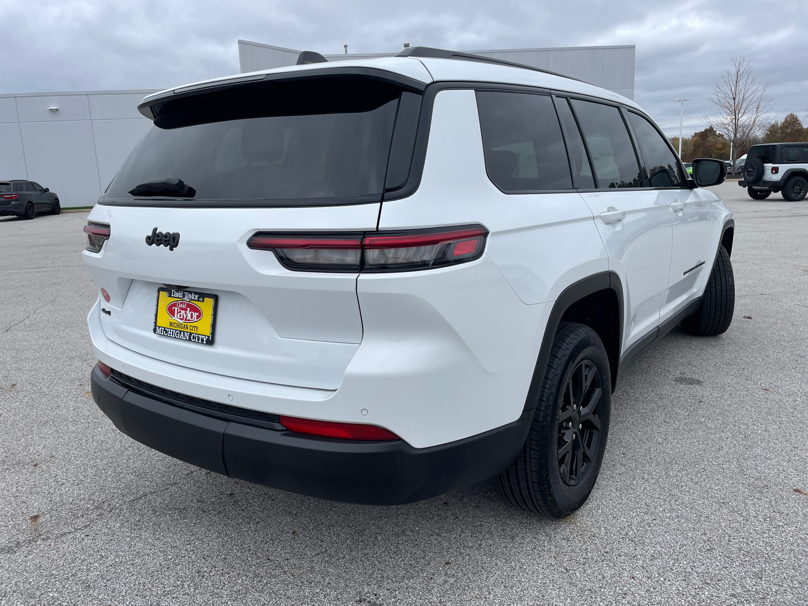 2024 Jeep Grand Cherokee L Altitude X 3