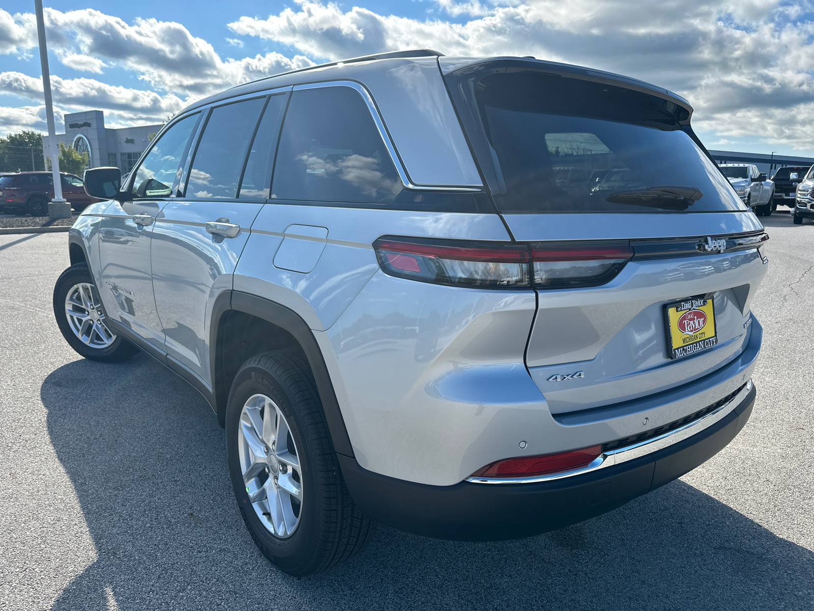 2024 Jeep Grand Cherokee Laredo 6