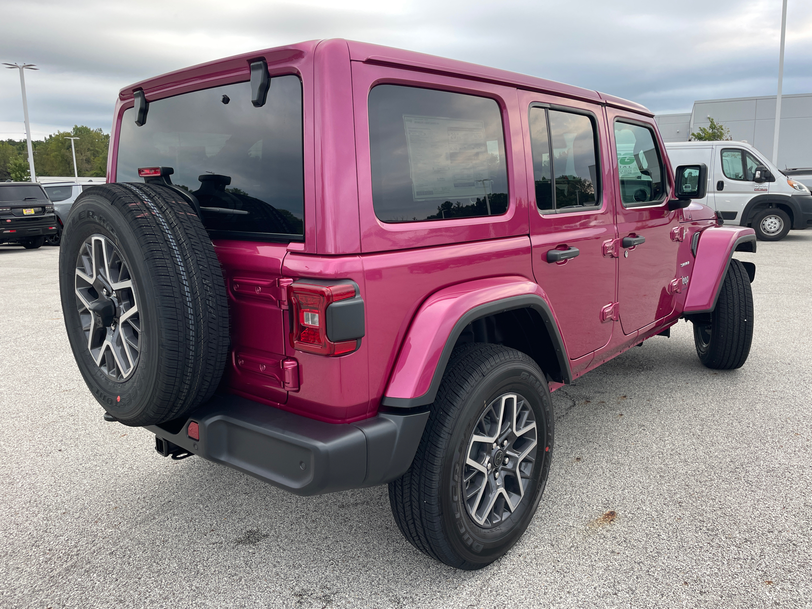 2024 Jeep Wrangler Sahara 3