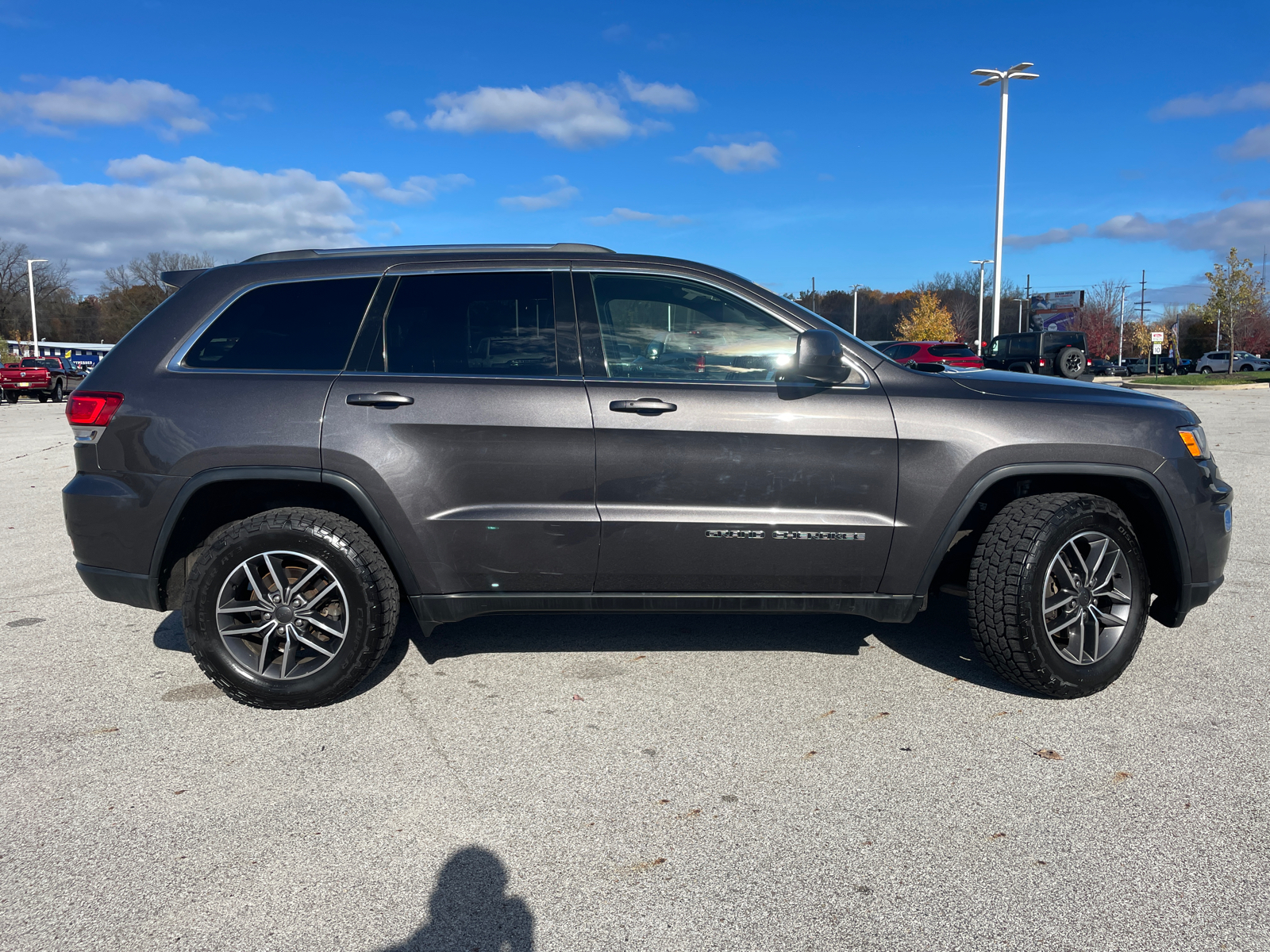 2020 Jeep Grand Cherokee Laredo E 2