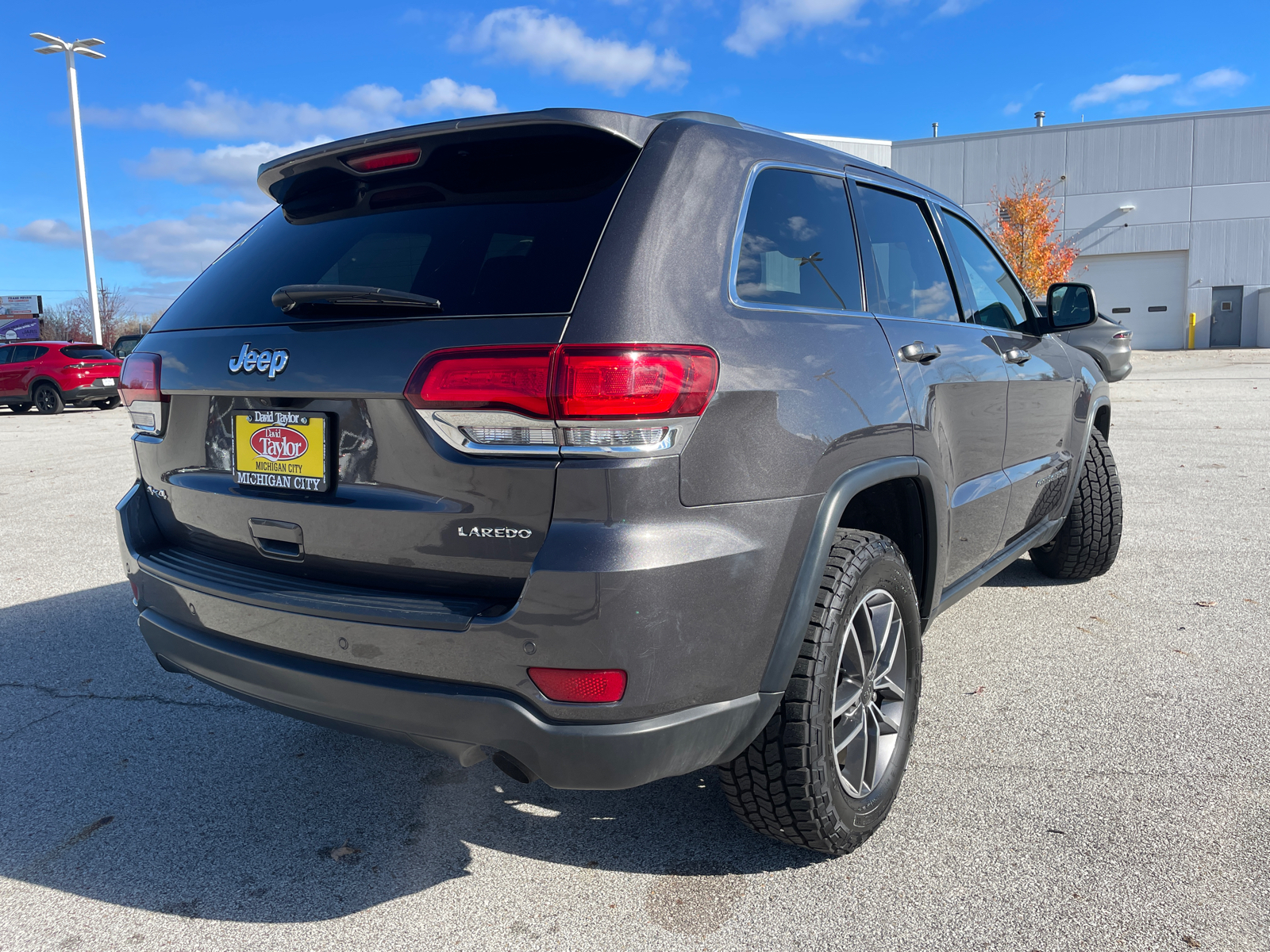 2020 Jeep Grand Cherokee Laredo E 3