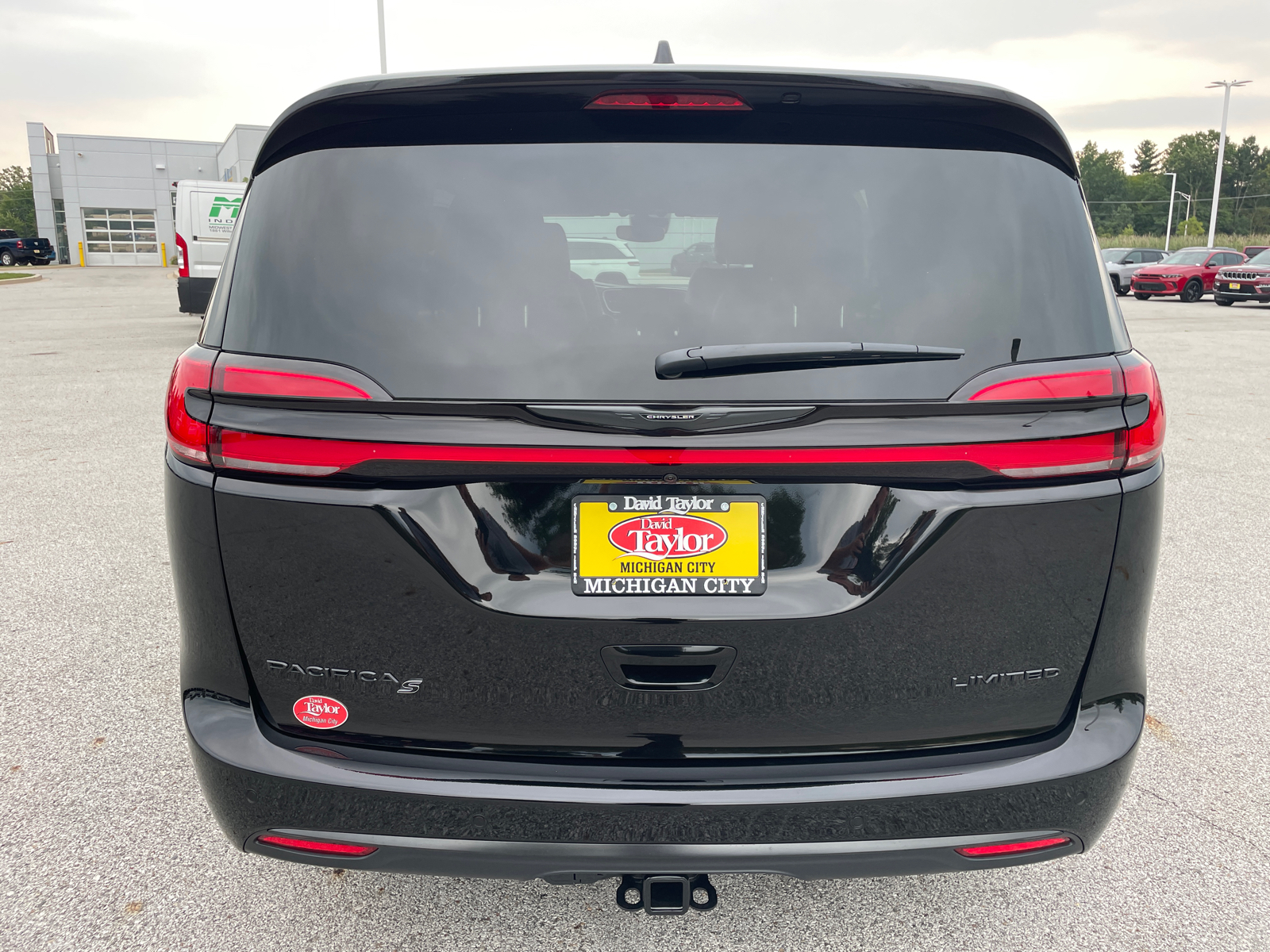 2024 Chrysler Pacifica Limited 4