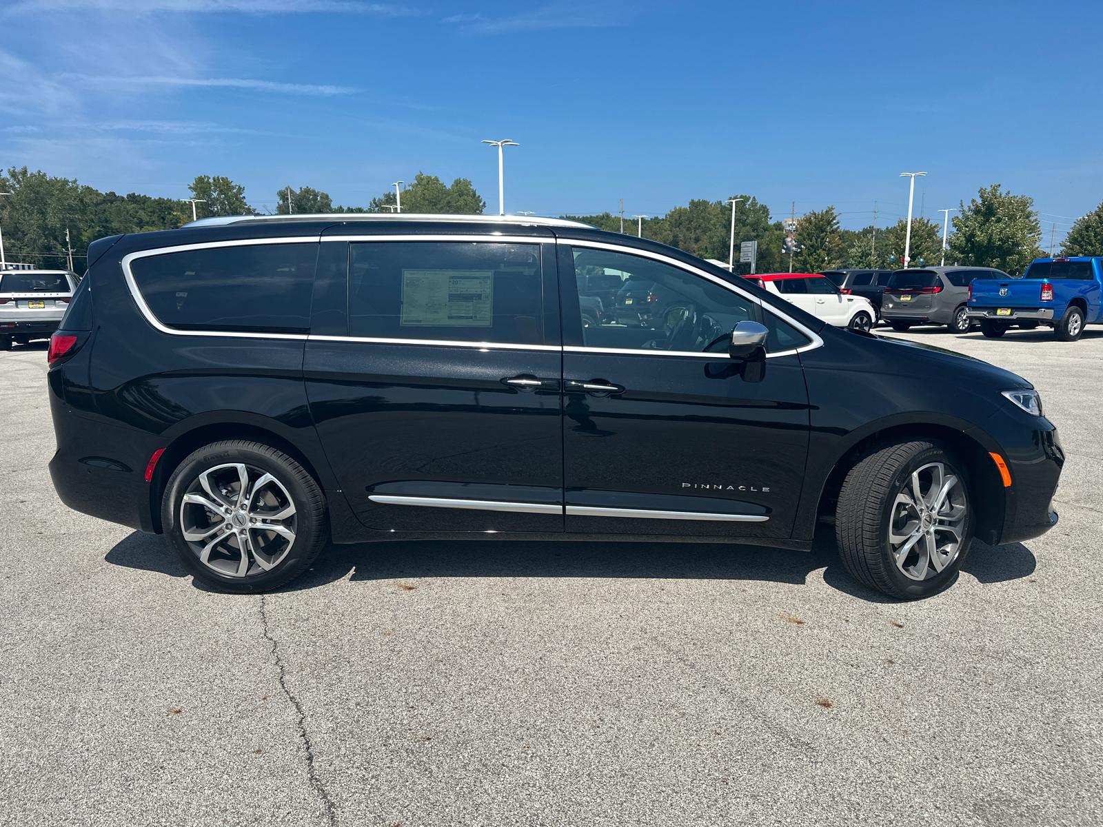 2024 Chrysler Pacifica Pinnacle 3