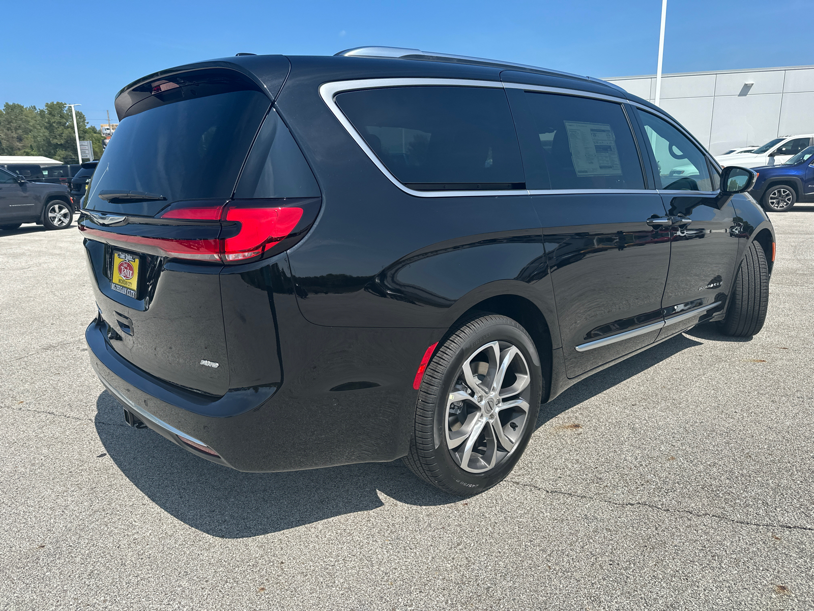 2024 Chrysler Pacifica Pinnacle 4