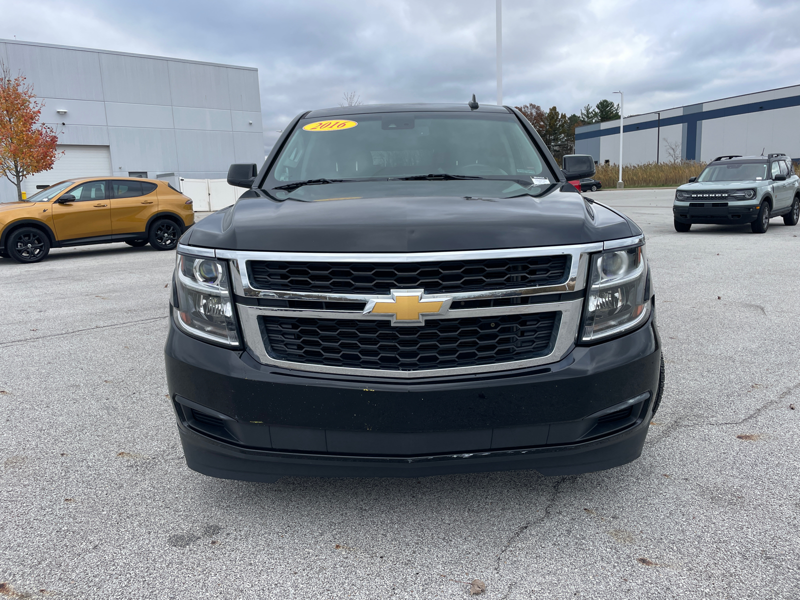 2016 Chevrolet Suburban LT 2