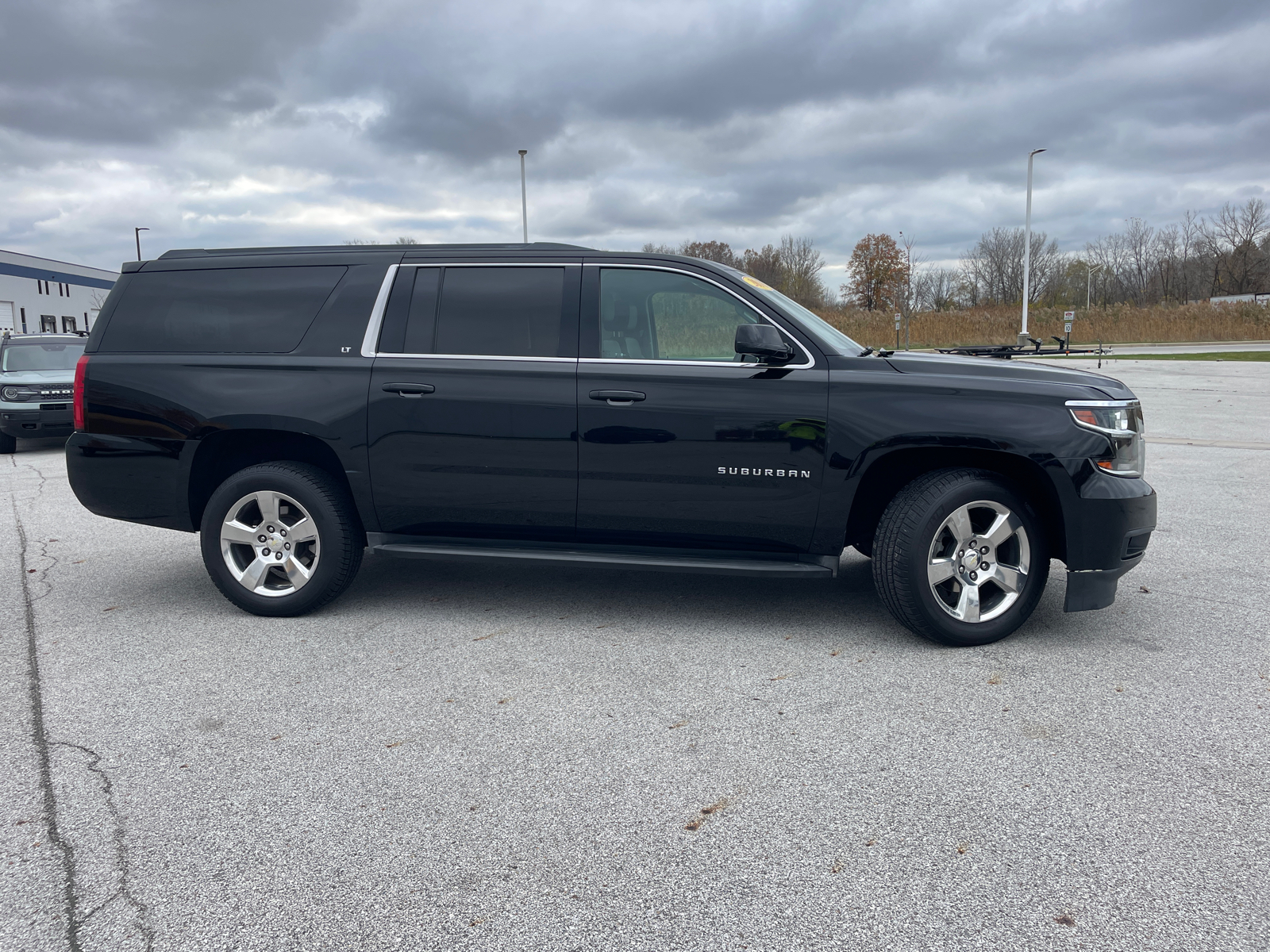 2016 Chevrolet Suburban LT 3