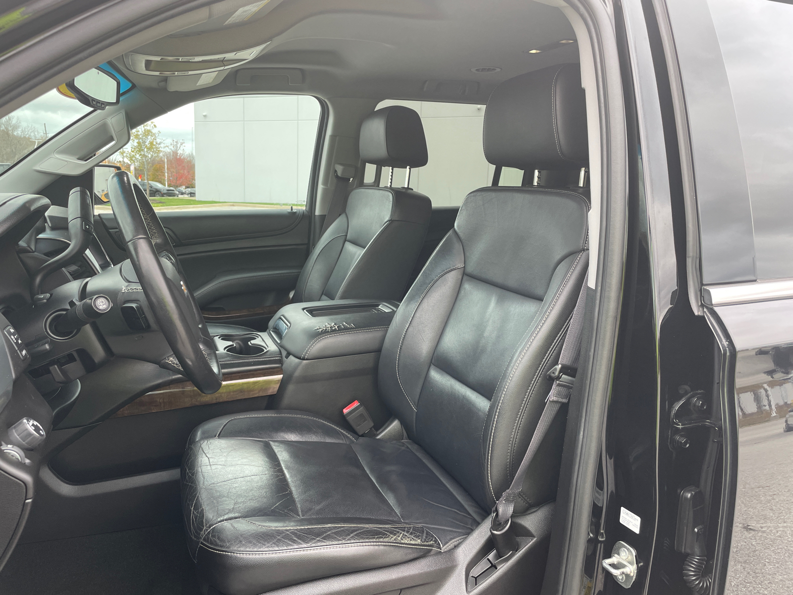 2016 Chevrolet Suburban LT 13