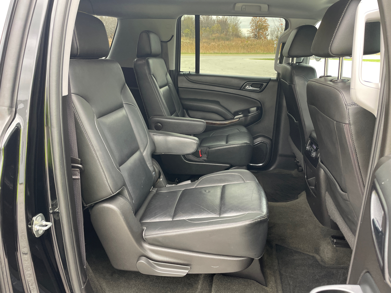 2016 Chevrolet Suburban LT 40