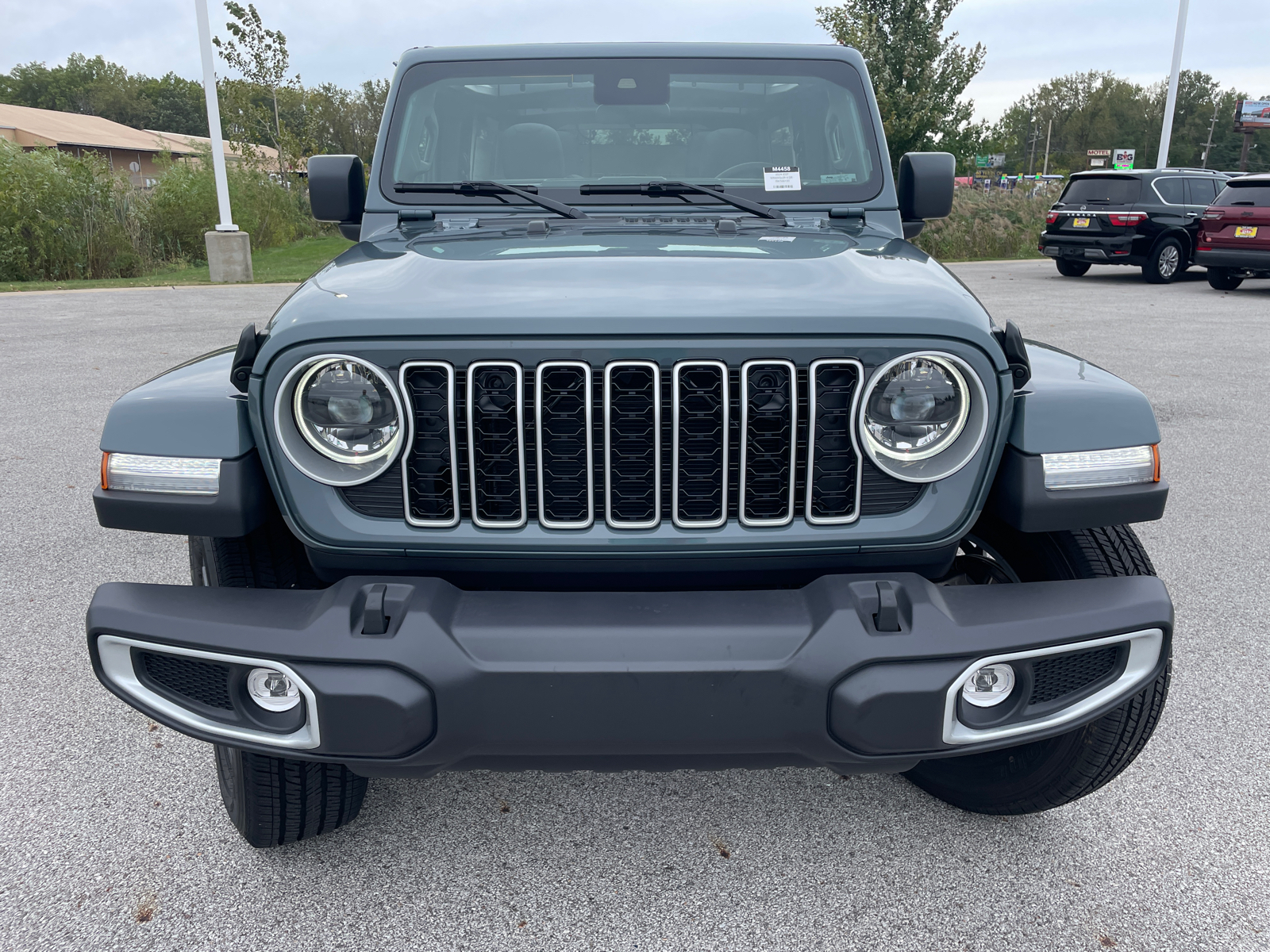 2024 Jeep Wrangler Sahara 8