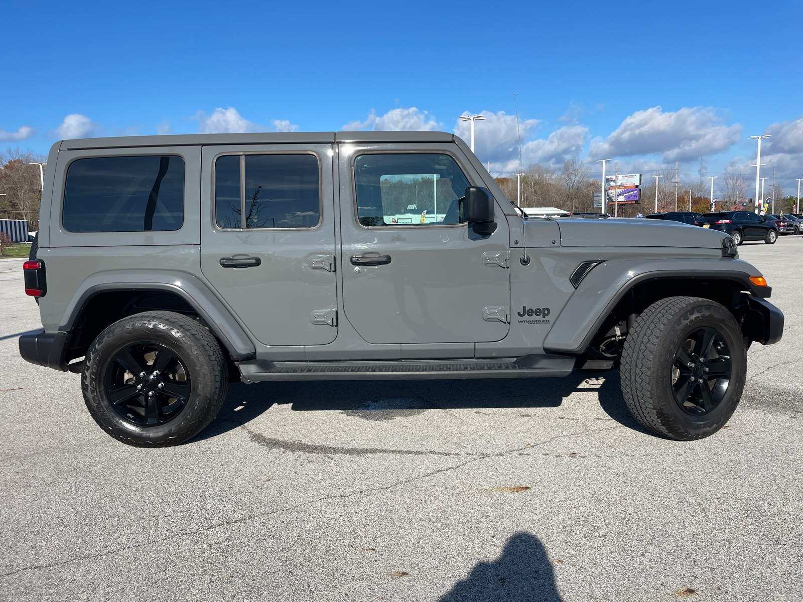 2021 Jeep Wrangler Unlimited Sahara Altitude 2