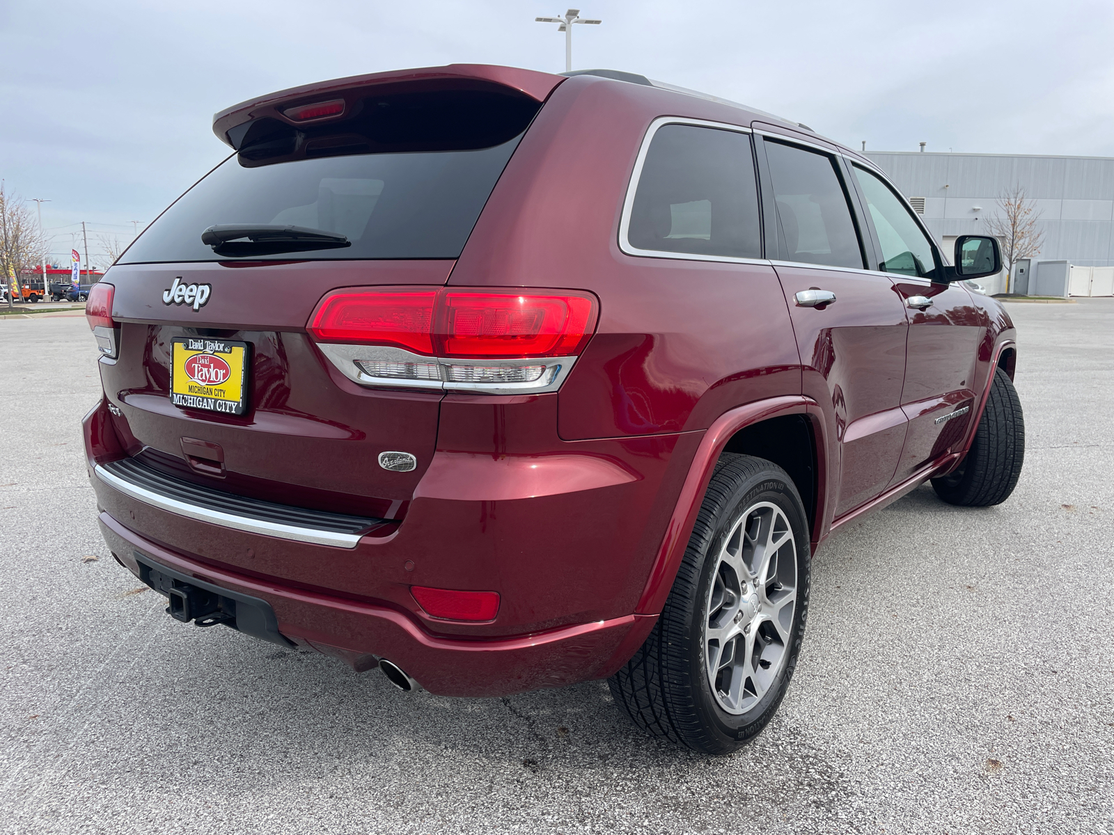 2019 Jeep Grand Cherokee Overland 3