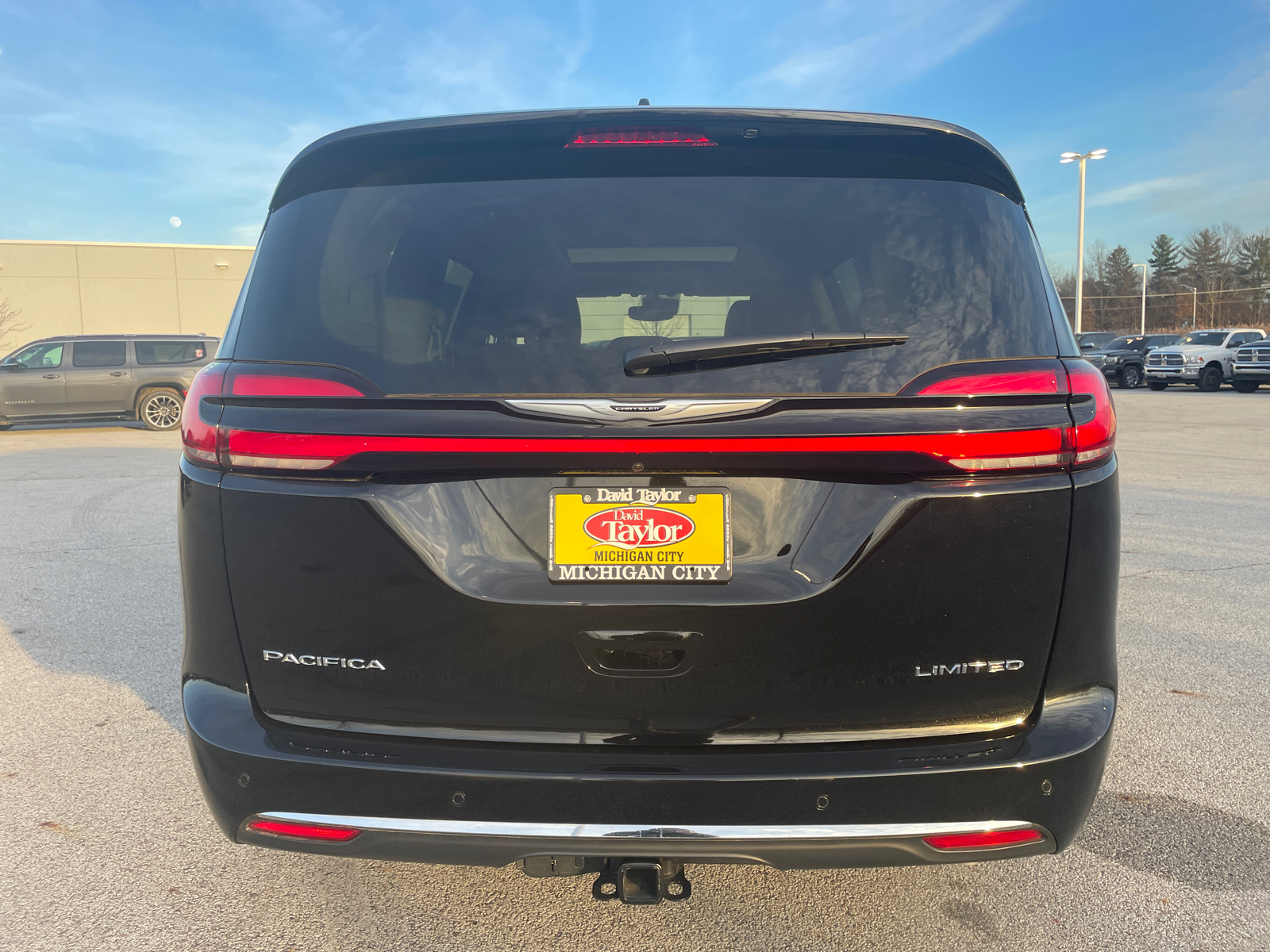 2024 Chrysler Pacifica Limited 4