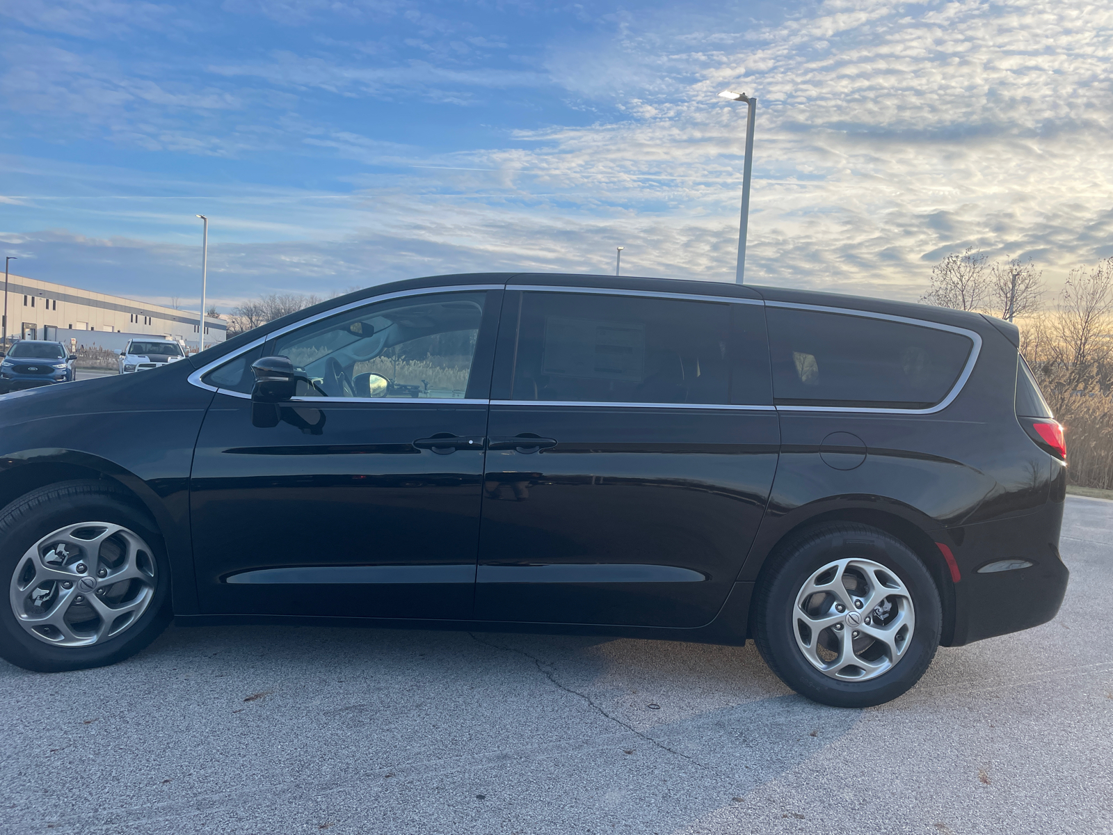 2024 Chrysler Pacifica Limited 6