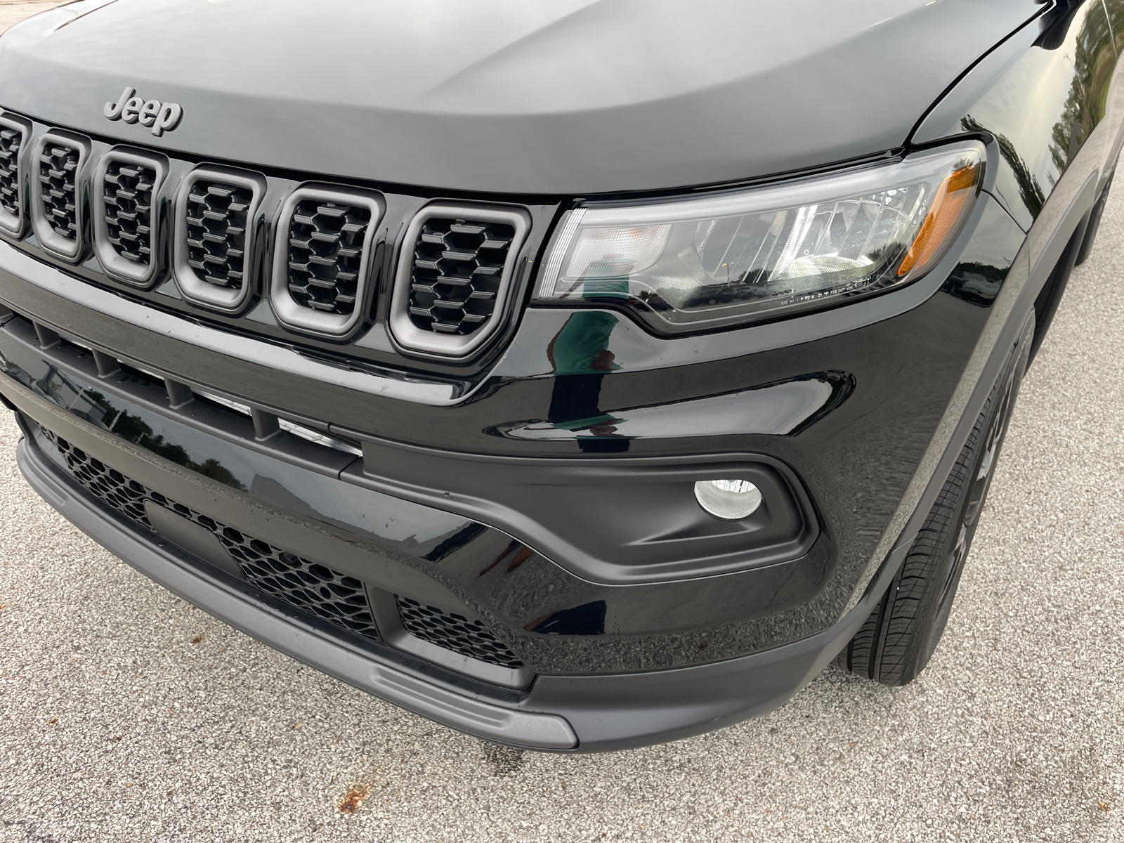 2025 Jeep Compass Latitude 52