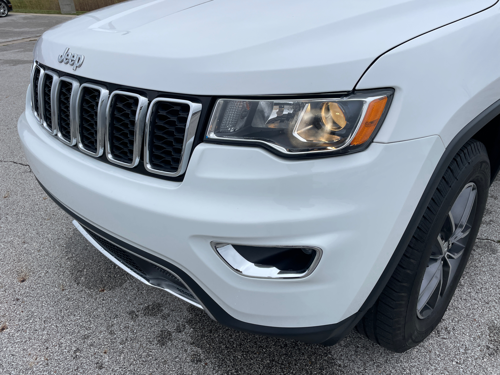 2018 Jeep Grand Cherokee Limited 52