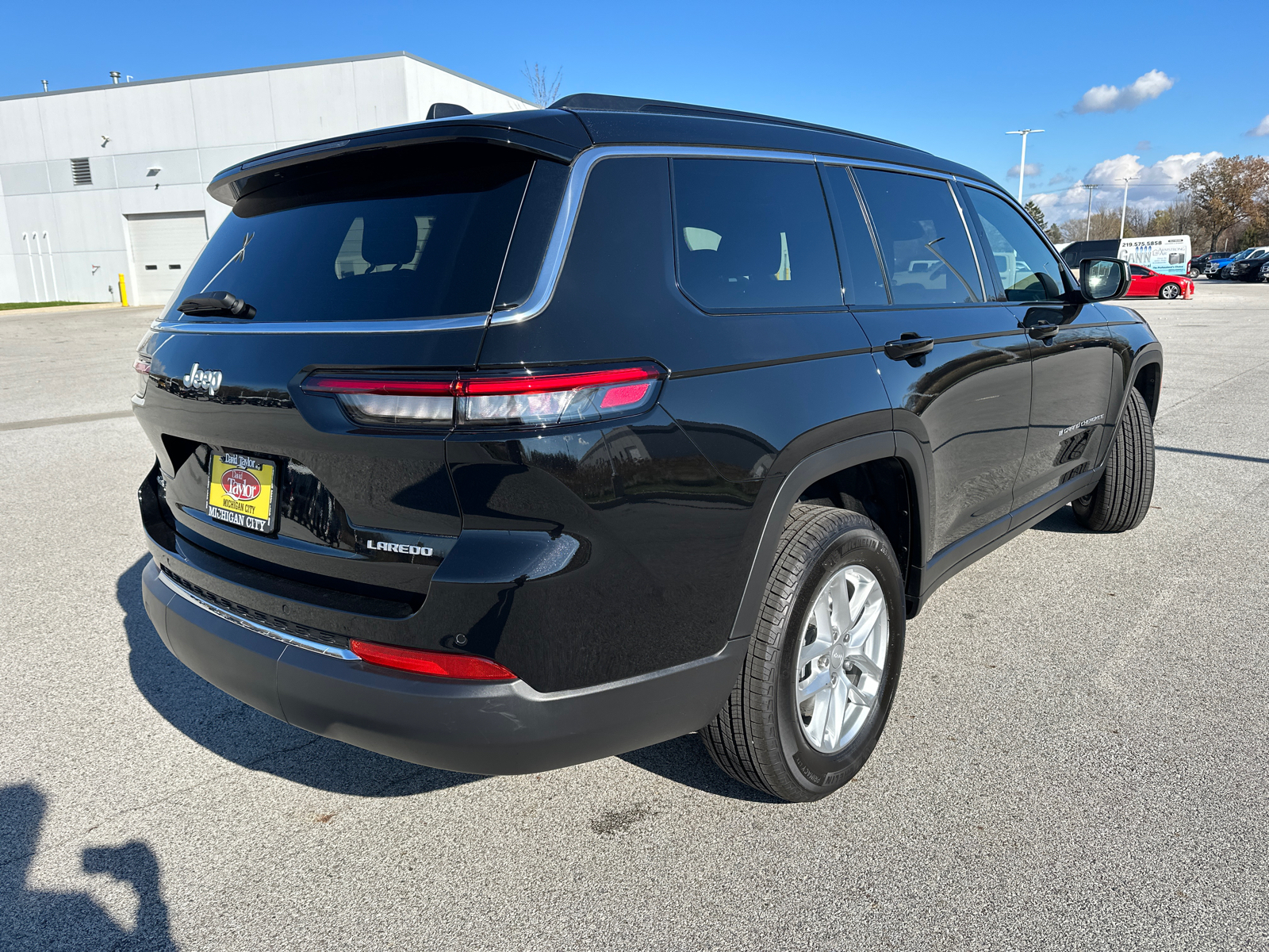 2025 Jeep Grand Cherokee L Laredo 3