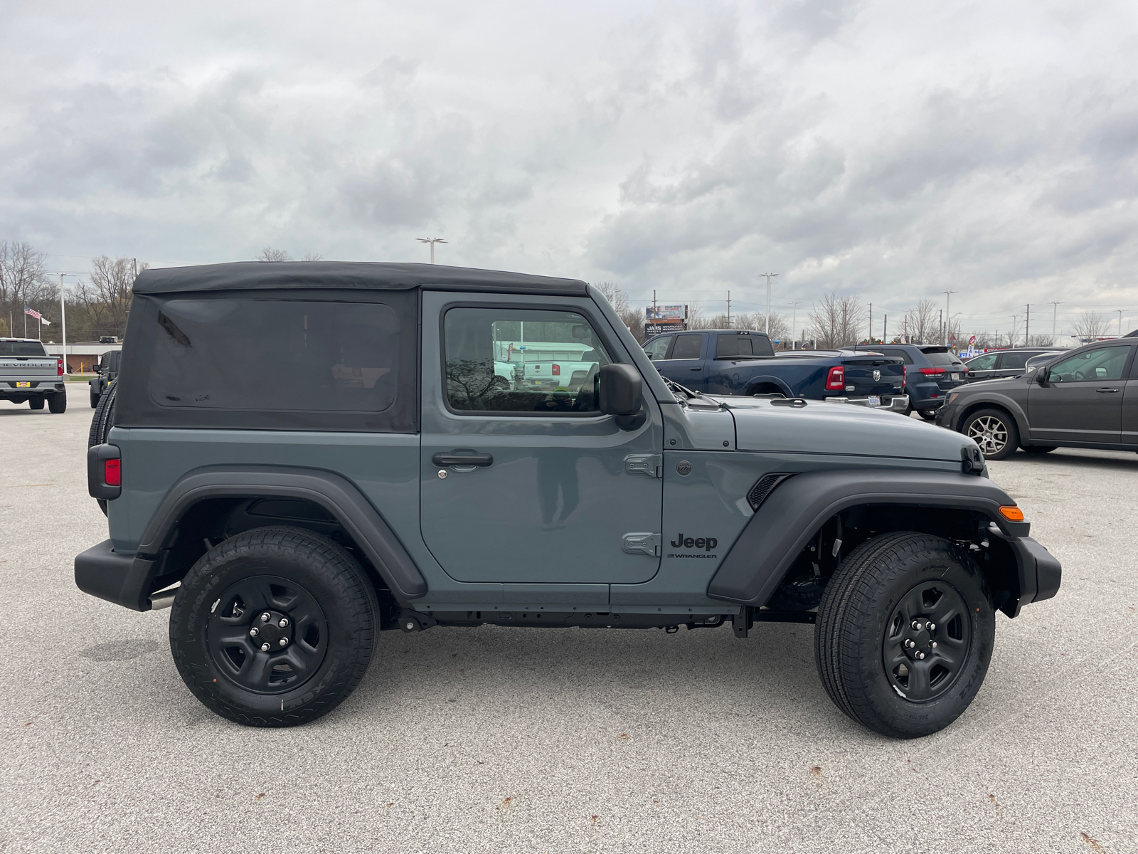 2025 Jeep Wrangler Sport 2