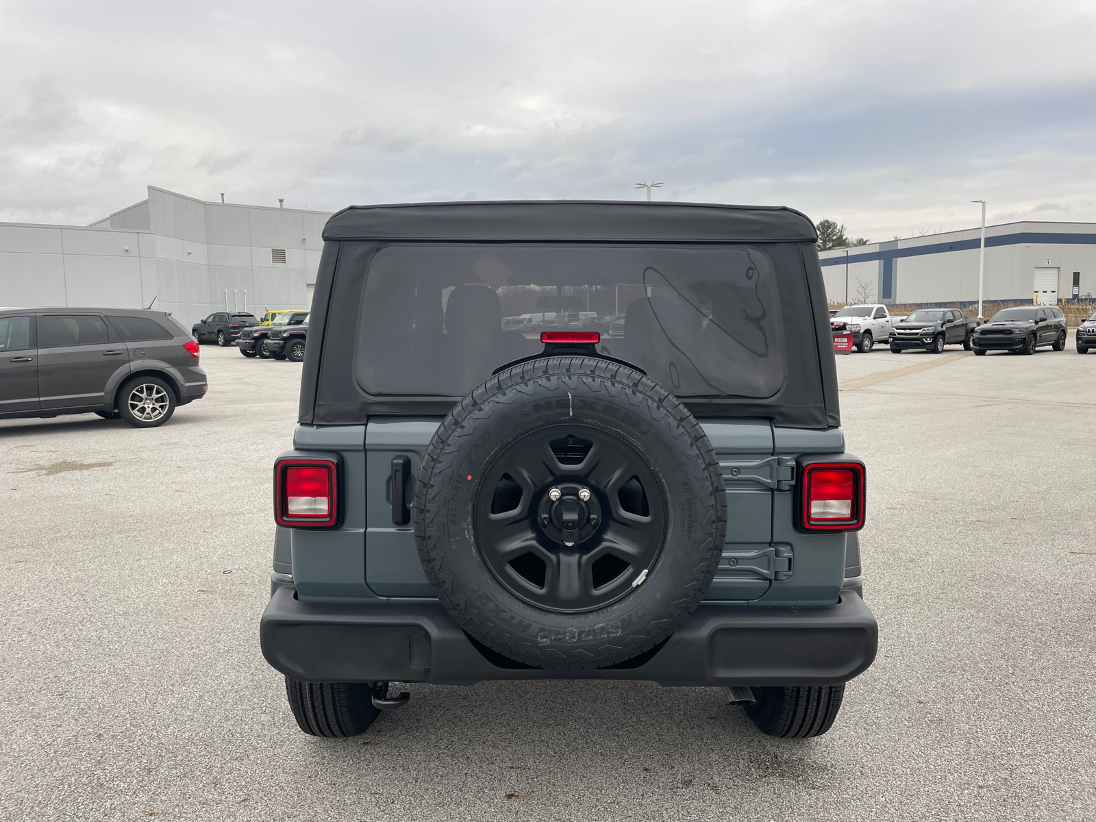 2025 Jeep Wrangler Sport 4