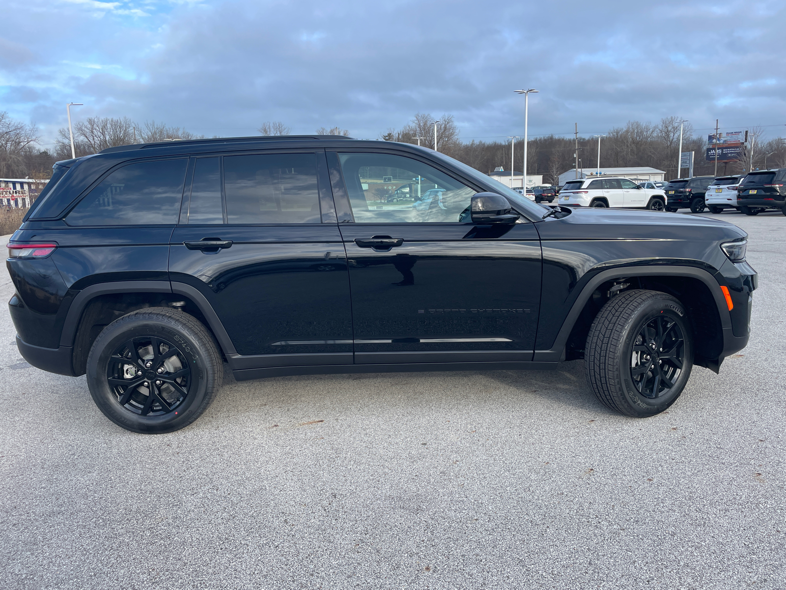 2025 Jeep Grand Cherokee Altitude X 2