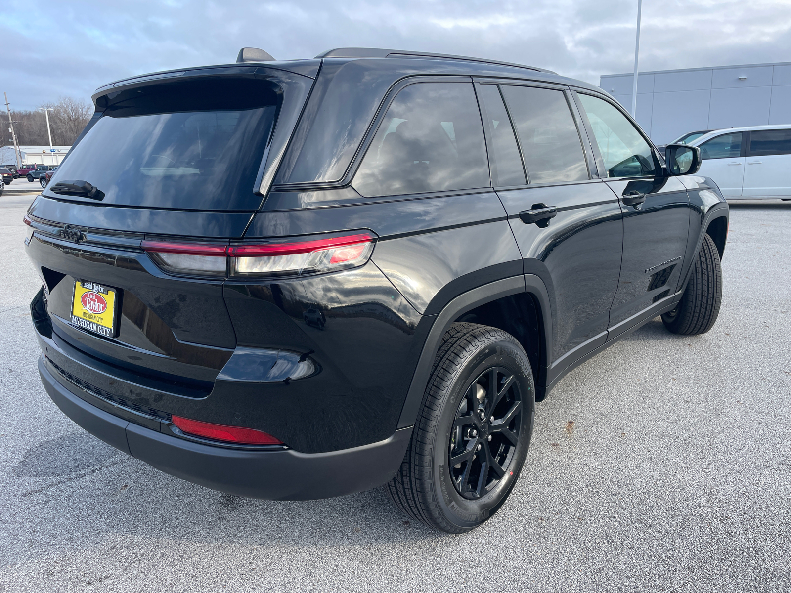 2025 Jeep Grand Cherokee Altitude X 3