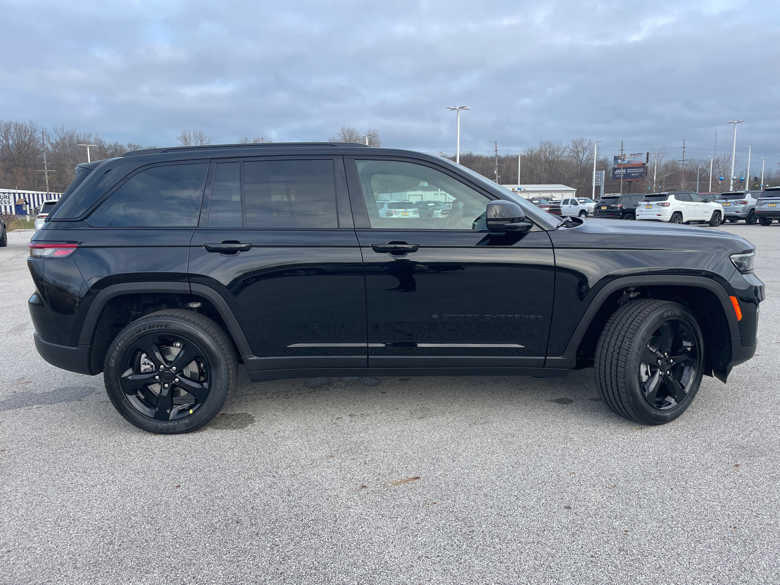 2025 Jeep Grand Cherokee Altitude X 2