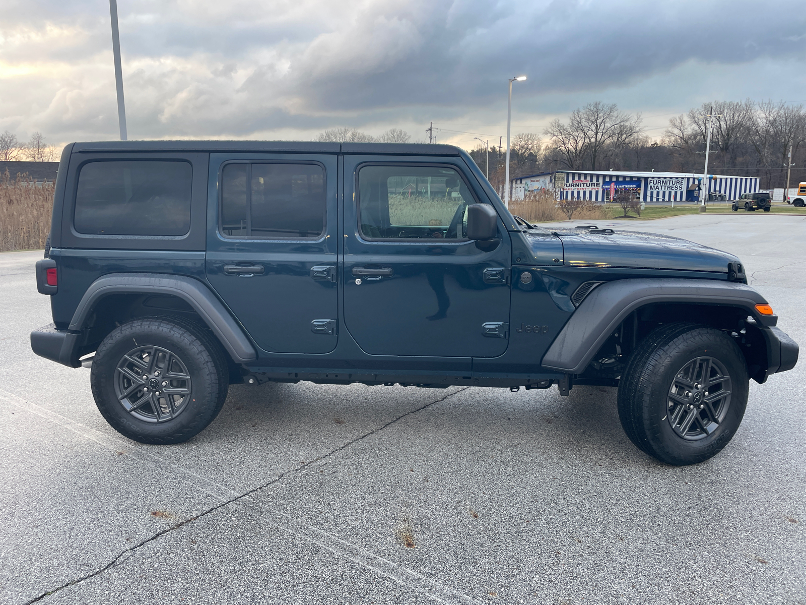 2025 Jeep Wrangler Sport 2