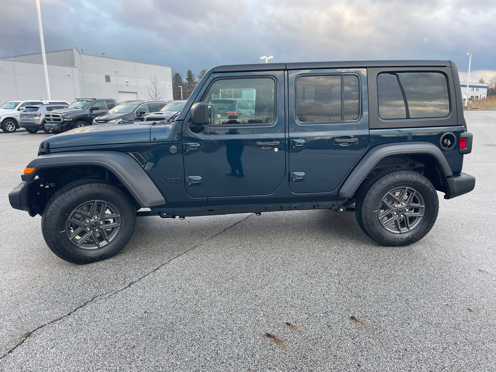 2025 Jeep Wrangler Sport 6