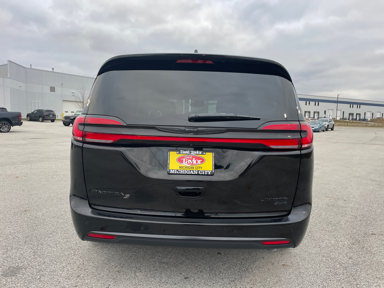 2025 Chrysler Pacifica Limited 4