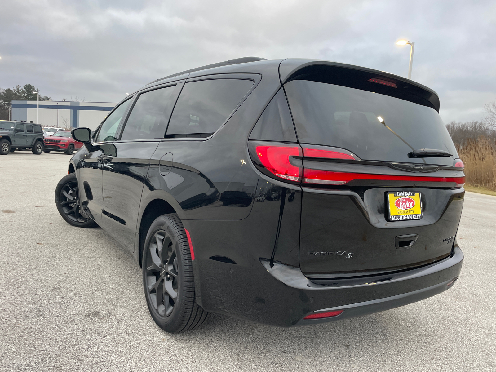 2025 Chrysler Pacifica Limited 5