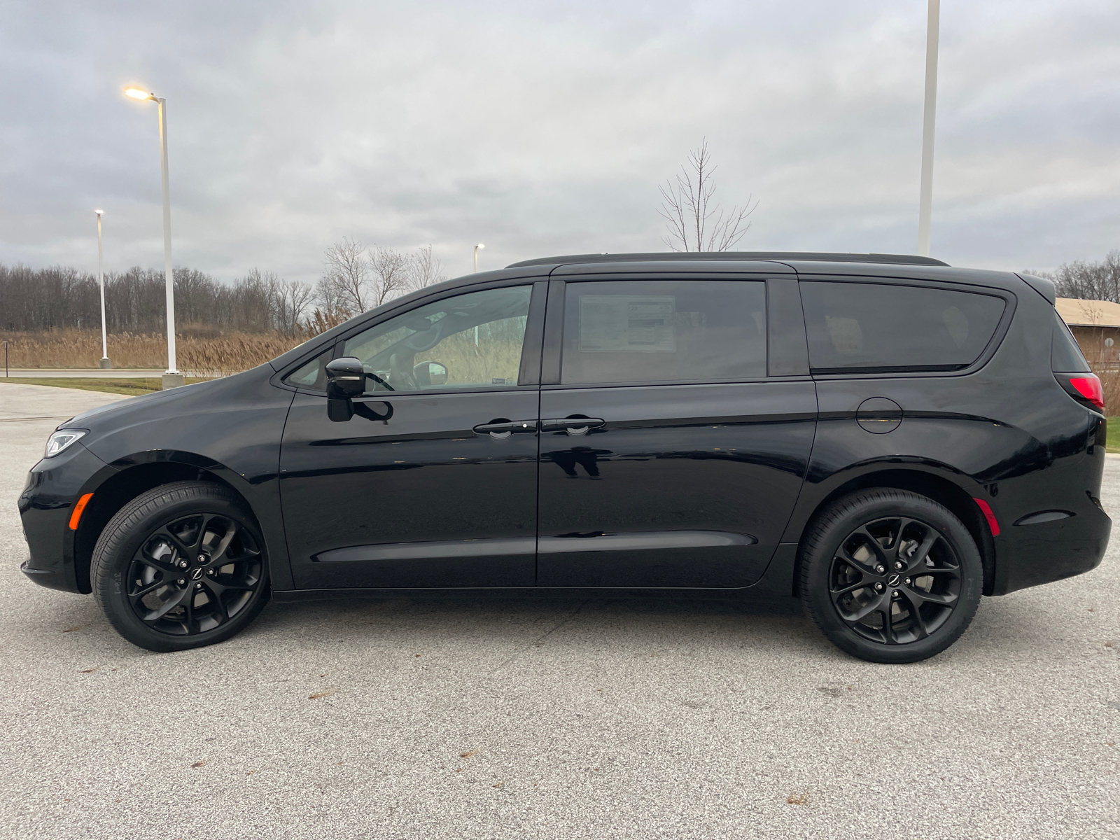 2025 Chrysler Pacifica Limited 6