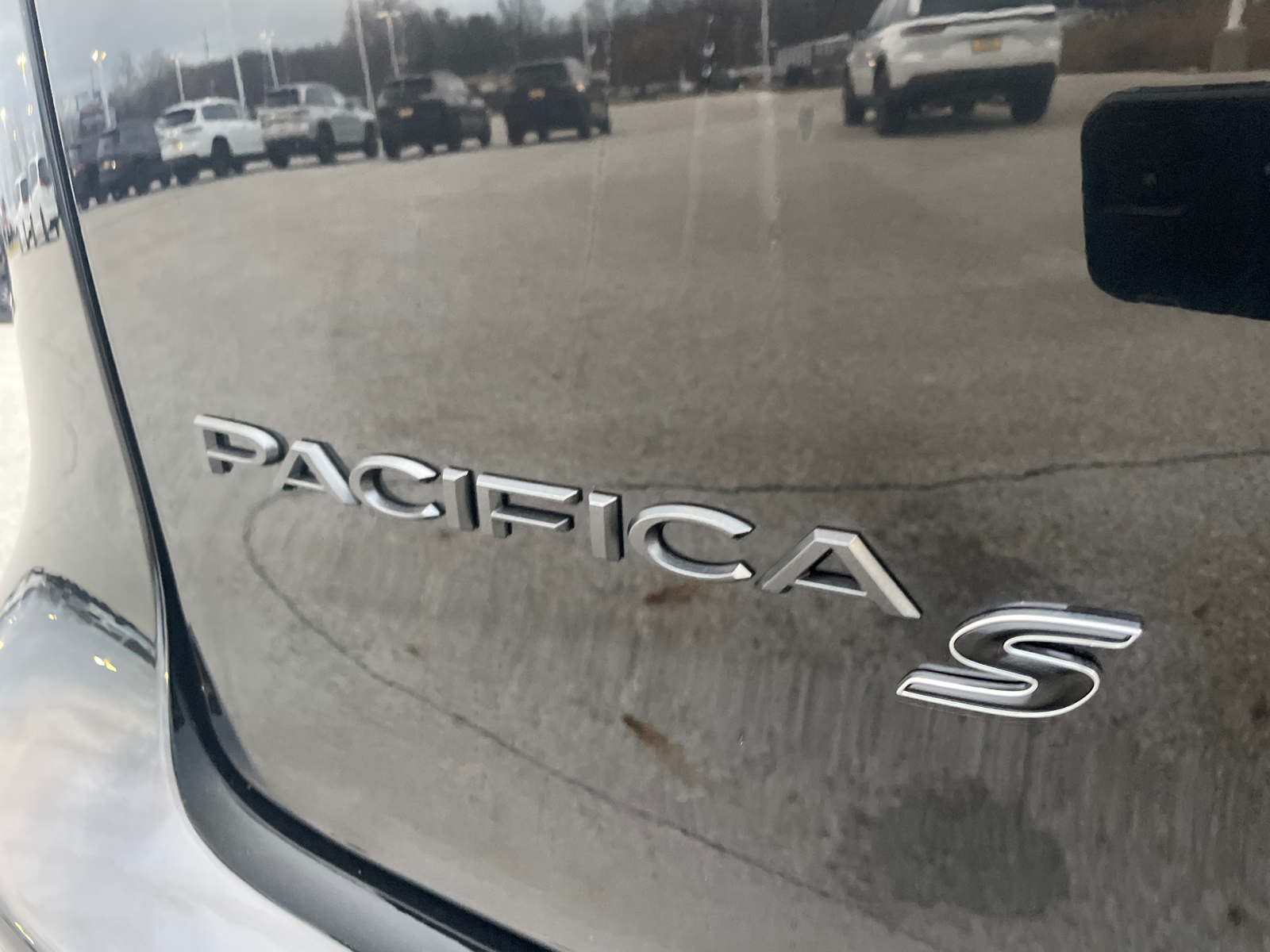 2025 Chrysler Pacifica Limited 34